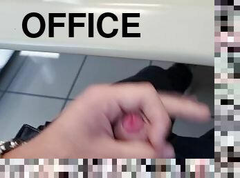 I jerk off in the office without getting caught