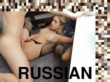 Russian Girl In Stockings After Massage Agreed To Homemade Porn