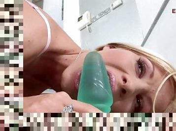 anal, ejaculation-sur-le-corps, sur-le-visage, ejaculation, blonde, pute, britannique