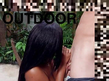 Arianna knight sucks that big white beef outdoor