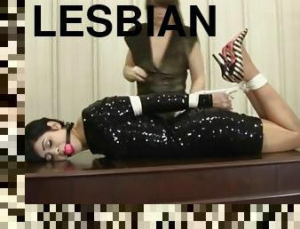 лесбіянка-lesbian, бдсм, фетиш, сексуально-збуджена