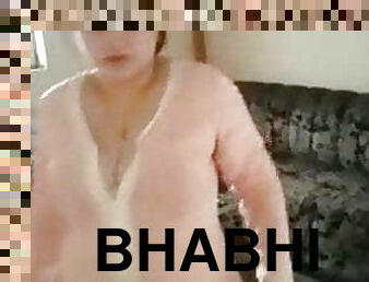 Kasmiri Bhabhi ki gori sexy chut