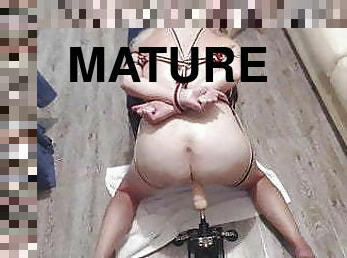 orgasme, chatte-pussy, giclée, mature, bdsm, doigtage, pute, machines, bondage