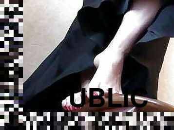 public, picioare