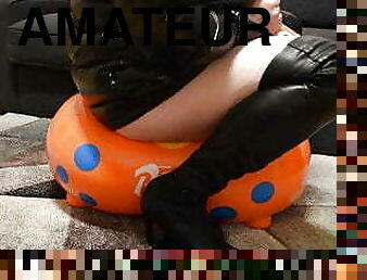 Rody riding and humping in overknee boots