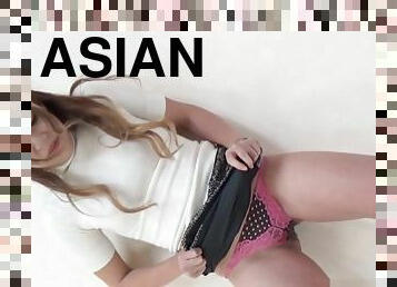 Fetish asian urinating