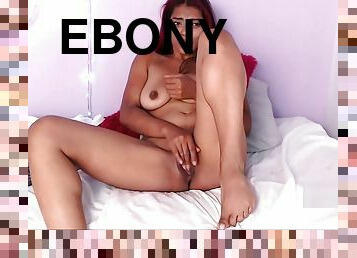 Hottie Ebony Masturbating On Cam
