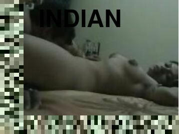 Pretty Indian girl gets her pussy fucked deep in homemade sex video