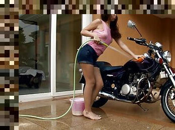 Marvelous Brianna Masturbates After Washing Her Motorcycle