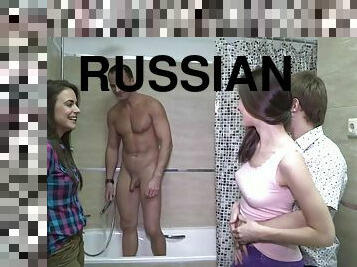 baignade, russe, amateur, ados, hardcore, sexe-de-groupe, quatuor, douche, colocataires, réalité