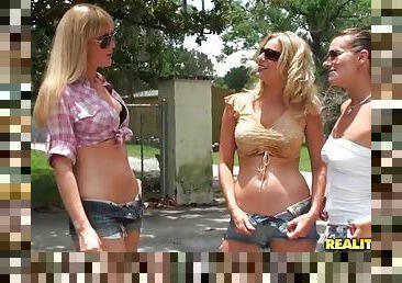 Charming Kinnley Kessler Licks Two Girlfriends' Pussies