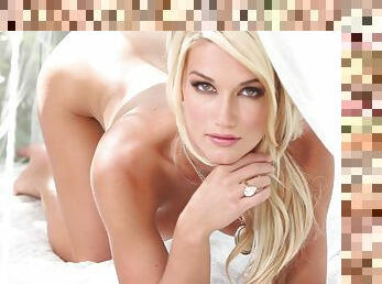 Splendid Nikki du Plessis Demonstrates Her Erotic Beauty In A Solo Model Clip