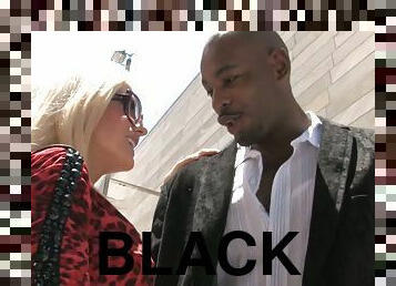 Goddess Tattooed Blonde Helly Mae Hellfire Fucks With Black Dude