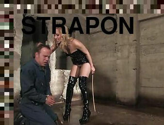 strapon, bdsm, rob, ponižavanje, femdom