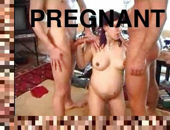 Pregnant hottie sucks two pricks and enjoys amazing DP