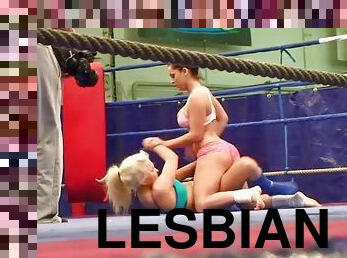 Jenna Lovely and Liza Del Sierra fight on a ring and have lesbian fun