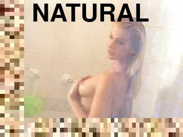 Two amazingly hot girls having wild sex in the bathtub