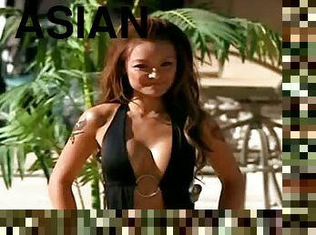 Super Sexy Tila Tequila and Two Other Hot Babes in Bikini