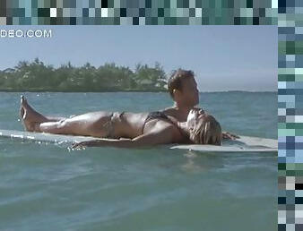 Heart-Stopping Blonde Babe Kate Bosworth Surfing In a Sexy Bikini