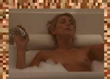 Naked Jenna Lewis Has a Bath