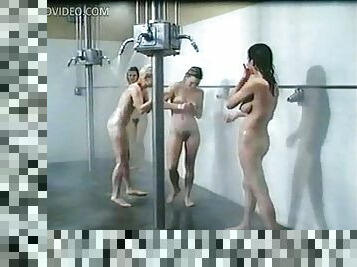 Edy Williams, Linda Blair, Marcia Karr, Sharon Hughes & Sybil Danning Bathing Togehter