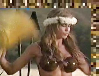 Carmen Electra Dancing The Hukilau