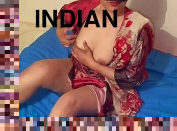 Hot Desi Finger Fucks in Salwar Kameez!