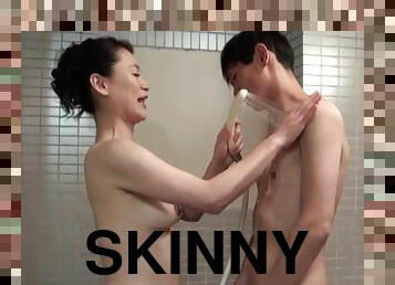 Skinny man gets his dick pleasured by slender mature Hoshino Yurie