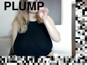 Plump huge natural boobs teen cousin