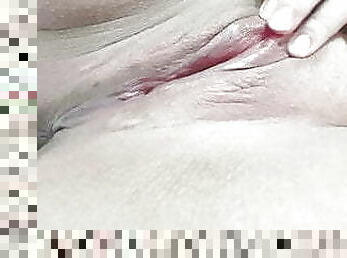 Lick my pussy please