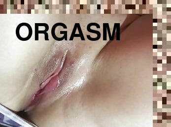 A SWEET MOANING BABY ORGASM