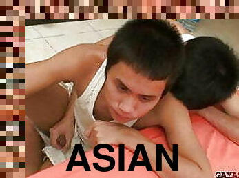 asiatique, pisser, amateur, ejaculation-sur-le-corps, gay, branlette, ejaculation, minet