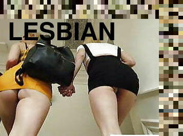 לסבית-lesbian, נוער, כפות-הרגליים, פטיש, עבודת-רגל, עקבים-גבוהים, ציצים-קטנים