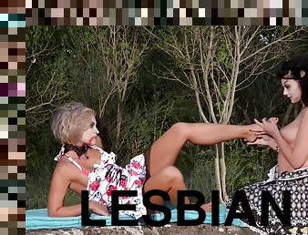 Watch The Lesbian Living Dead