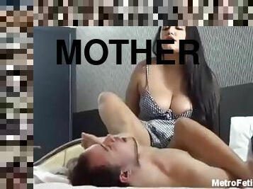 latina, star-porno, slclav, picioare, mama-mother, femdom, sugand, varfuri