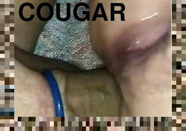 Cougar anal and helps with dildo