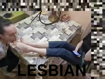 lesbiana, slclav, picioare, pima-oara, tanar18, fetish, amanta, dominare, sugand, varfuri
