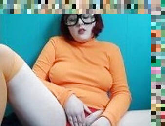 fucking mysef in my Velma cosplay!!!