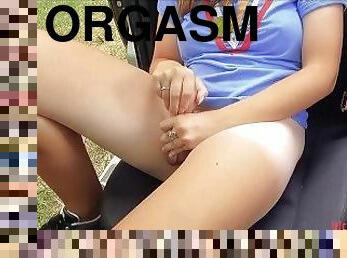 gigantisk, masturbation, orgasm, publik, fitta-pussy, kvinnligt-sprut, amatör, leksak, bil, naturlig