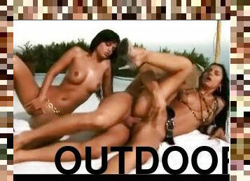 Sex outdoors with the hottest women in the world