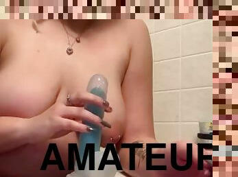 I bounce my Fat Ass on Dildo in bath