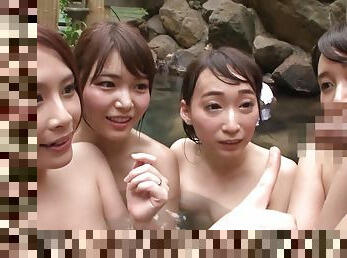 asia, di-tempat-terbuka, jepang, handjob-seks-dengan-tangan-wanita-pada-penis-laki-laki, seks-grup, pelacur-slut, berambut-cokelat