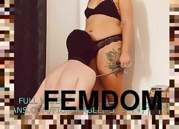 Femdom body worship