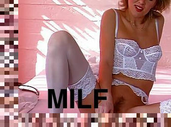 Neu In Der Pornoszene Milf Mit Dildo Retro