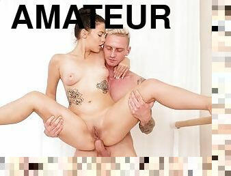 amateur, anal, ejaculation-sur-le-corps, énorme-bite, ados, serrée, trou-du-cul, brunette, réalité, bite