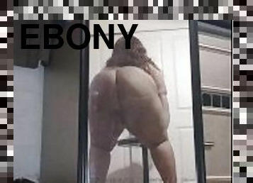SEXY BBW DANCES AND TWERKS IN THE MIRROR