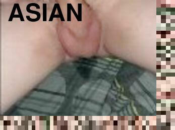 asiatisk, orgasm, fitta-pussy, kvinnligt-sprut, amatör, brudar, gigantisk-kuk, hemmagjord, par, första-gången