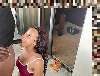 Pizza Delivery Guy Fucks 19yo Thottie Cherri Babii At Her Apartment