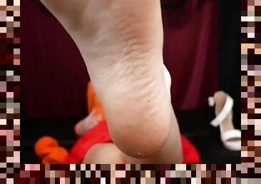 Velma's Feet