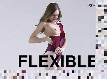 Flexible and beautiful acrobat berta makes solo in panties